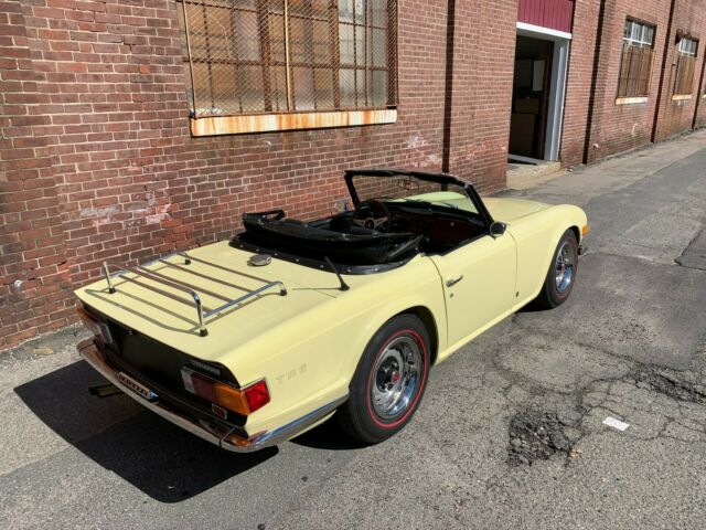 Triumph TR-6 1971 image number 27