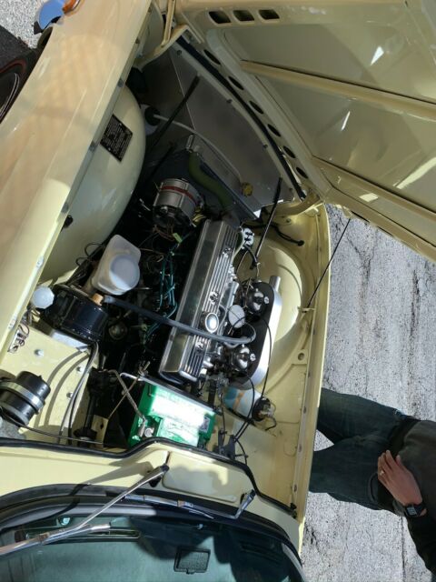 Triumph TR-6 1971 image number 40