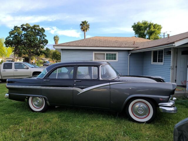 Ford Fairlane 1956 image number 13