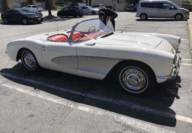 Chevrolet Corvette C1 1956 image number 0