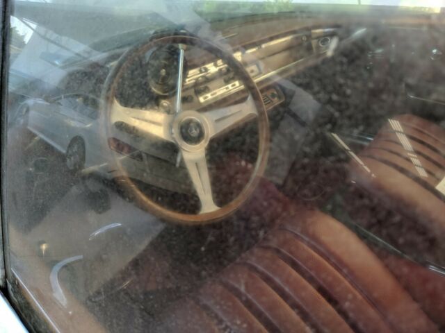 Mercedes-Benz 200-Series 1962 image number 11