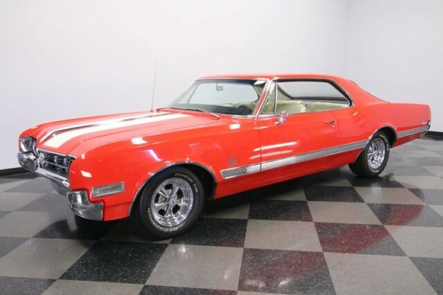 Oldsmobile Starfire 1966 image number 30