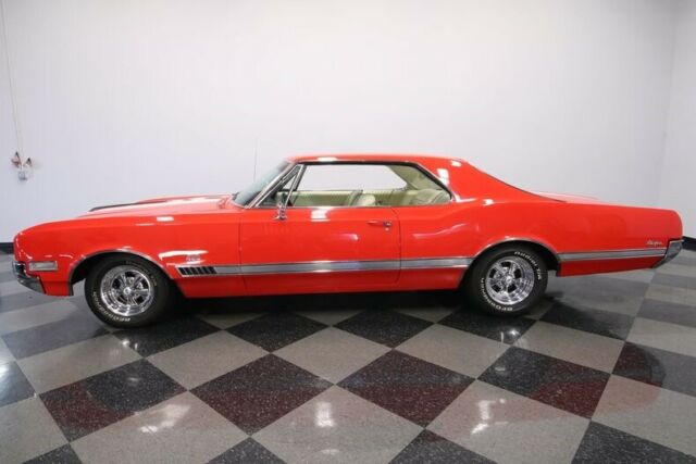Oldsmobile Starfire 1966 image number 31