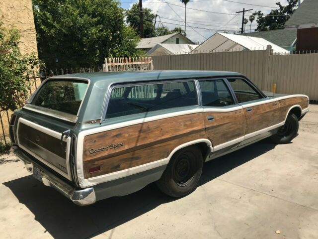Ford Custom 500 1971 image number 2