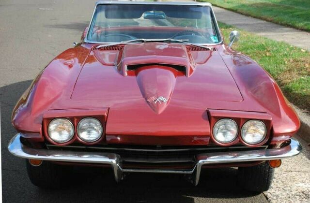 Chevrolet Corvette 1965 image number 0