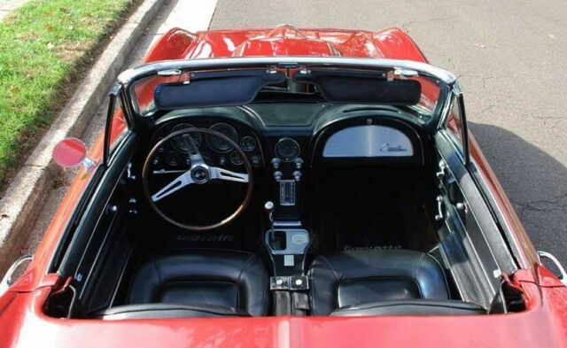Chevrolet Corvette 1965 image number 18