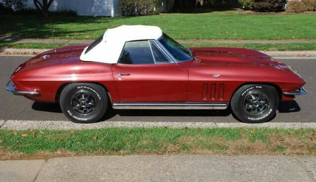 Chevrolet Corvette 1965 image number 2