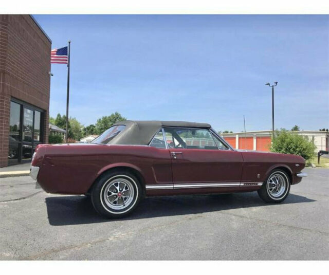 Ford Mustang 1965 image number 2
