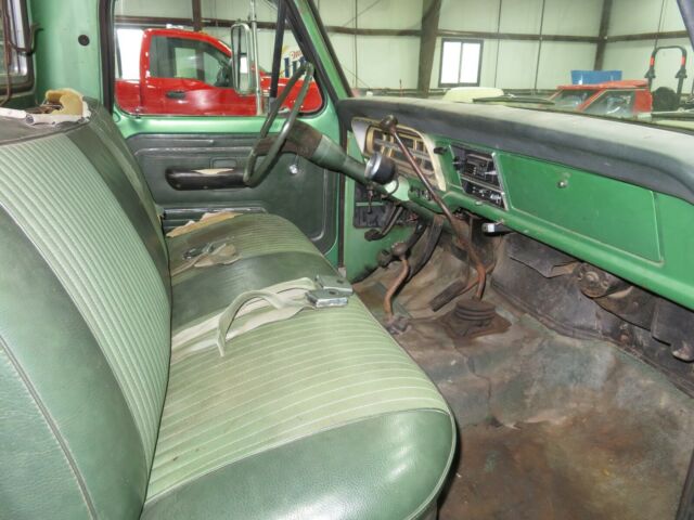 Ford F-250 1972 image number 12