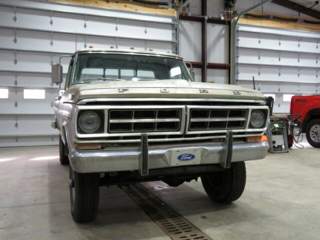 Ford F-250 1972 image number 2