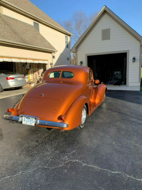 Buick Series 40 1936 image number 17