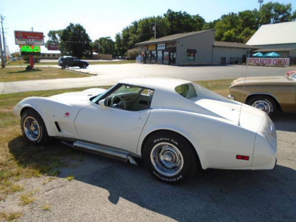 Chevrolet Corvette 1977 image number 11