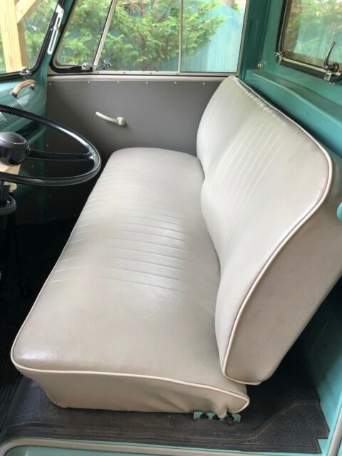 Volkswagen Bus/Vanagon 1962 image number 7
