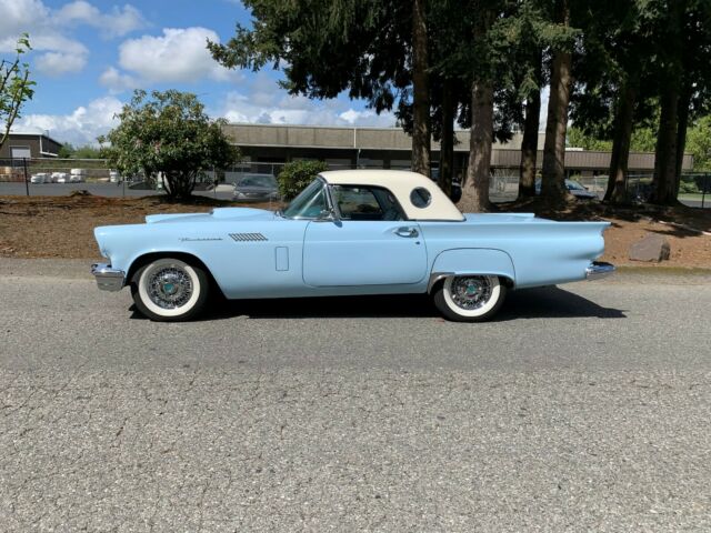 Ford Thunderbird 1957 image number 0