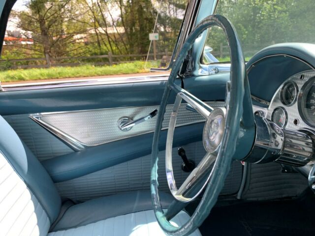 Ford Thunderbird 1957 image number 10
