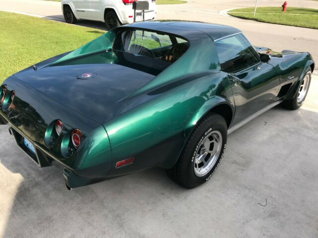 Chevrolet Corvette 1976 image number 21