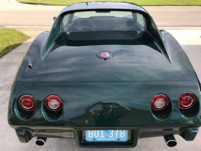 Chevrolet Corvette 1976 image number 22