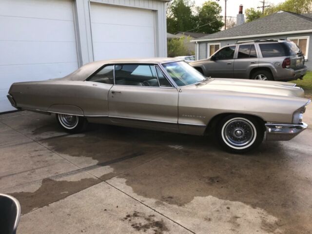 Pontiac Grand Prix 1965 image number 1