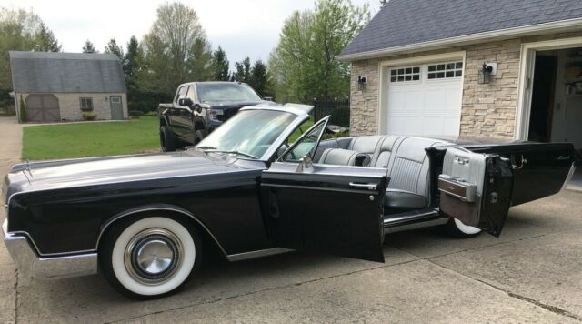 Lincoln Continental 1967 image number 2