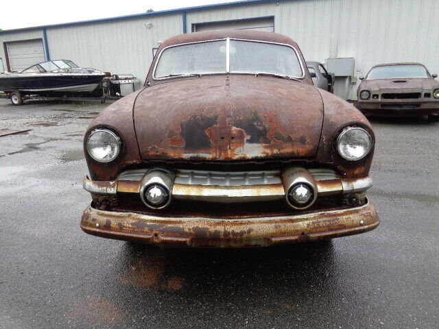 Ford Deluxe 1951 image number 1