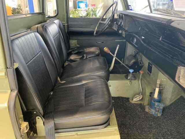 Land Rover Series III 1975 image number 12