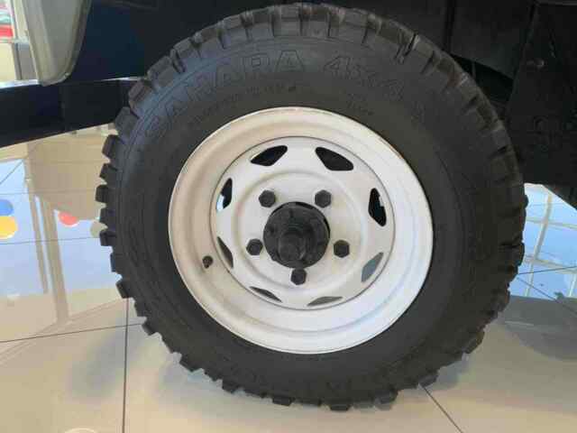 Land Rover Series III 1975 image number 9