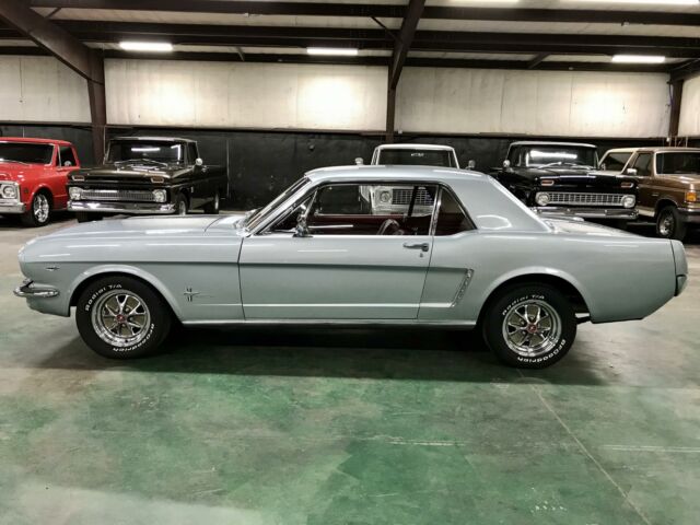 Ford Mustang 1965 image number 25