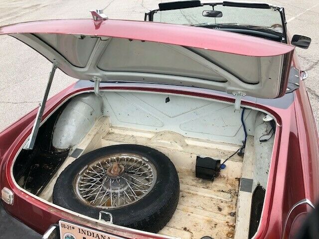 MG MGB 1976 image number 25