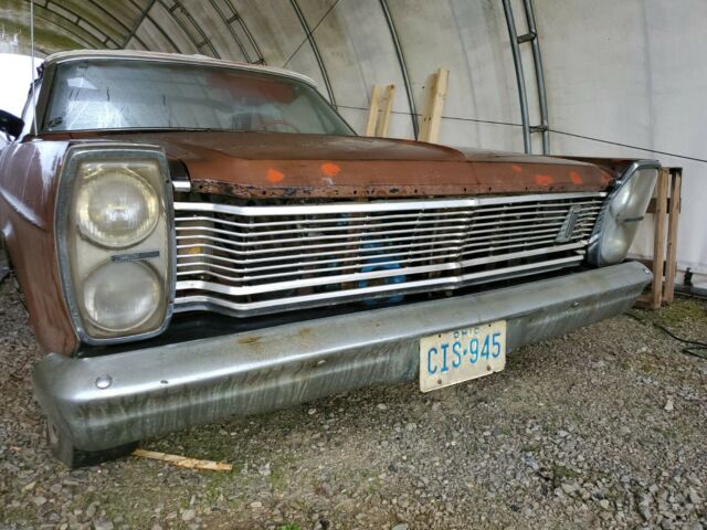Ford Galaxie 500 1965 image number 22