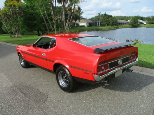 Ford Mustang 1972 image number 27