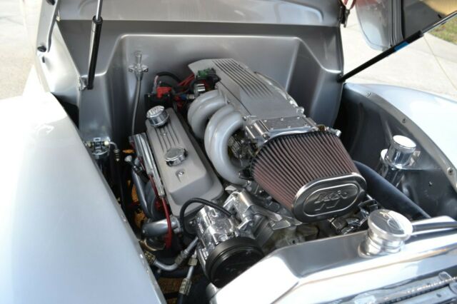Ford Coupe Deluxe 1940 image number 12