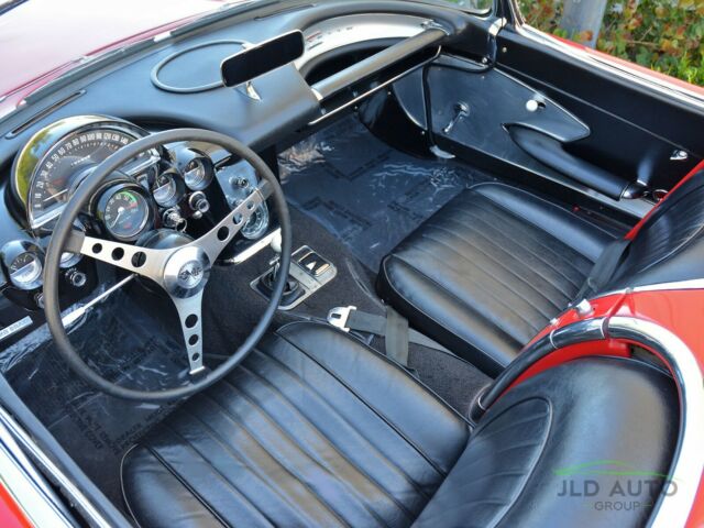 Chevrolet Corvette 1960 image number 21
