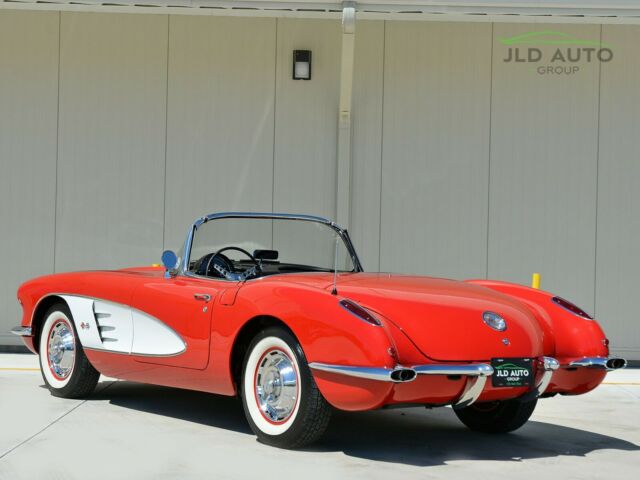 Chevrolet Corvette 1960 image number 3