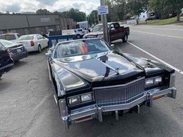 Cadillac Eldorado Convertible 1976 image number 15