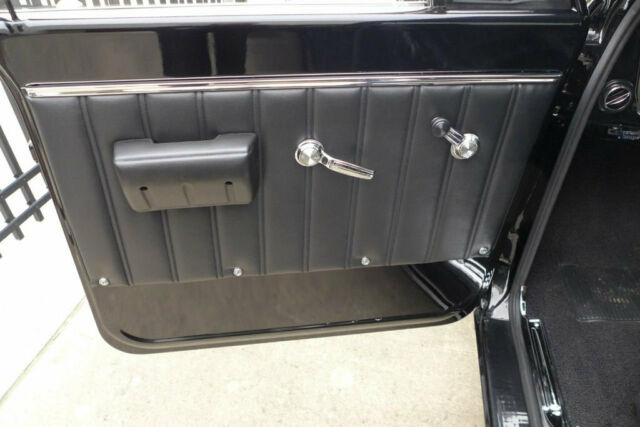 Chevrolet C-10 1968 image number 12