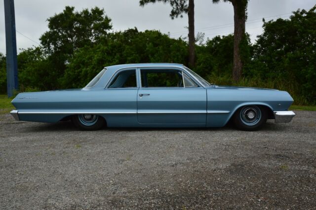 Chevrolet Bel Air/150/210 1963 image number 25