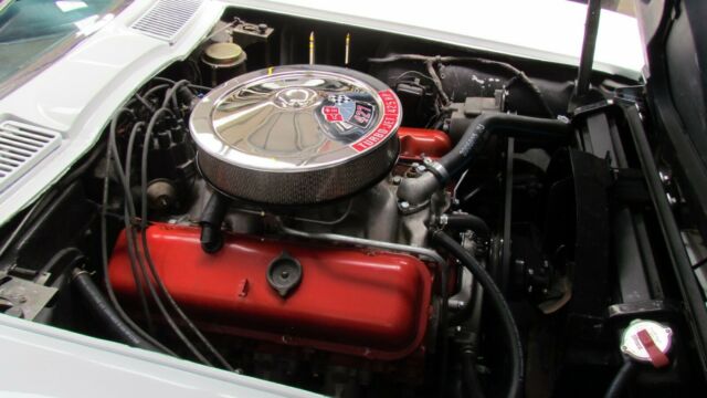 Chevrolet Corvette 1966 image number 15