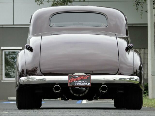 Chevrolet Deluxe Business Coup 1939 image number 11
