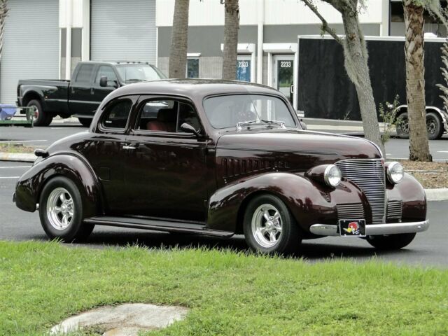 Chevrolet Deluxe Business Coup 1939 image number 38