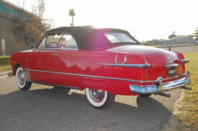Ford Deluxe 2 Door Convertible 1951 image number 42