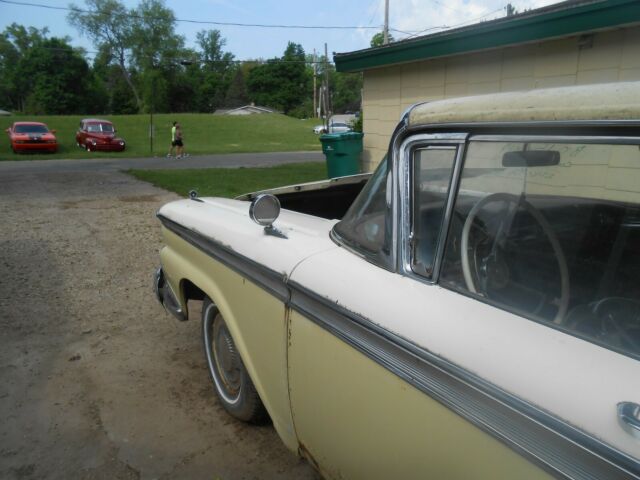 Ford Galaxie 1959 image number 2