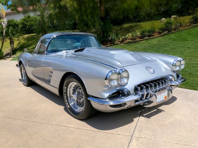 Chevrolet Corvette 1958 image number 0