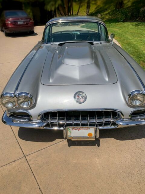 Chevrolet Corvette 1958 image number 1
