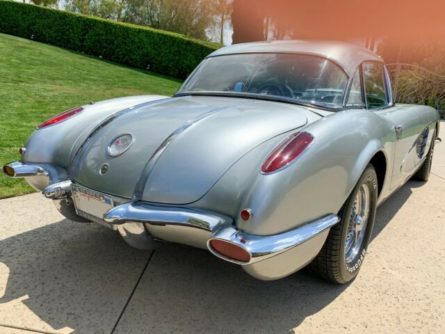 Chevrolet Corvette 1958 image number 2