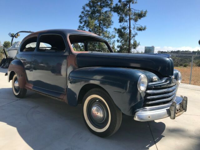 Ford Deluxe 1947 image number 18