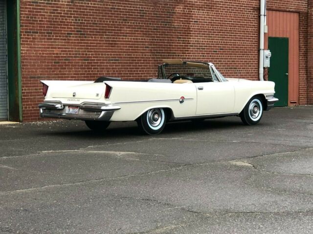 Chrysler 300E 1959 image number 12