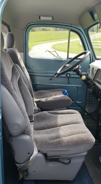 Ford F3 Pickup 1952 image number 6