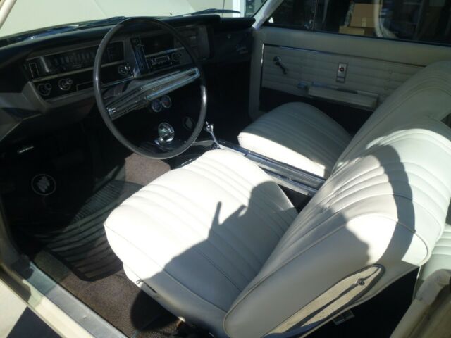 Buick Gran Sport 1965 image number 10