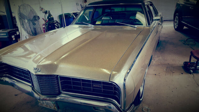 Ford Galaxie 1970 image number 0