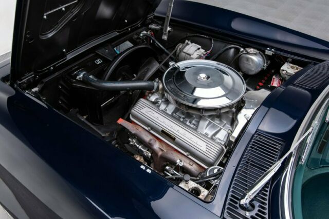 Chevrolet Corvette 1963 image number 3